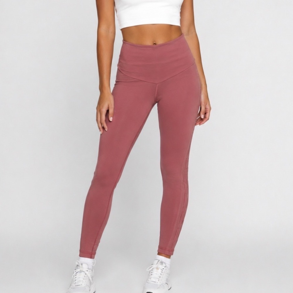 Aerie‎ Chill Play Move High Waisted Leggings Rose Pink Ladder Cutout Side Small